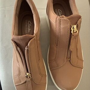 Clarks Collection ultimate comfort 8.5 shoes. Brand new. Very comfortable